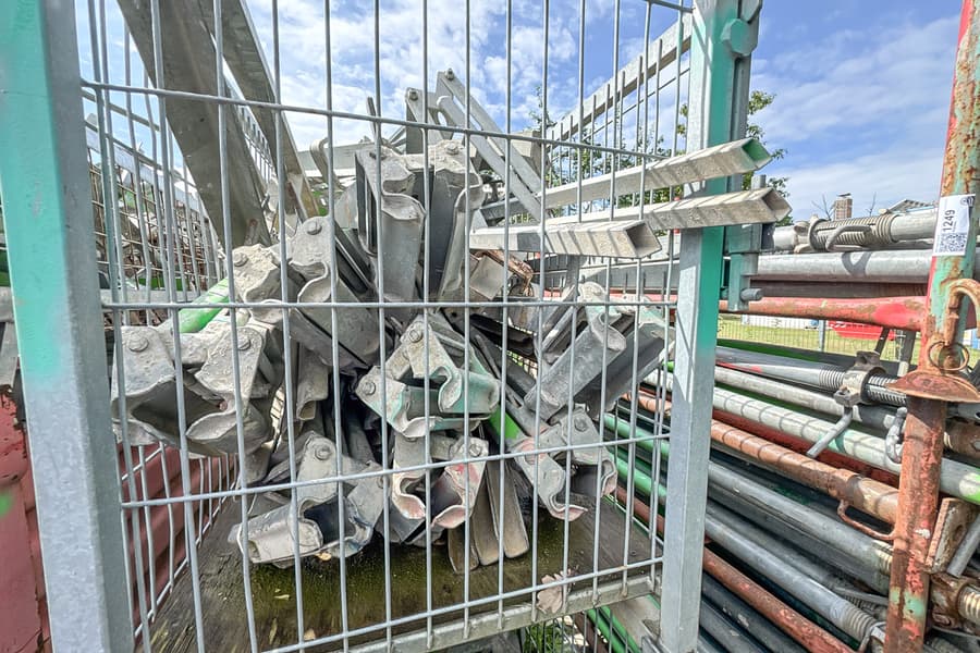Gitterboxinhalt: Schutzgeländerzwingen